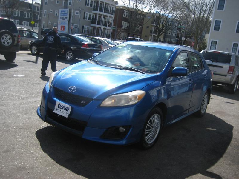 Toyota Matrix  2010