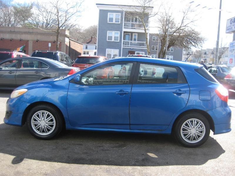 Toyota Matrix  2010