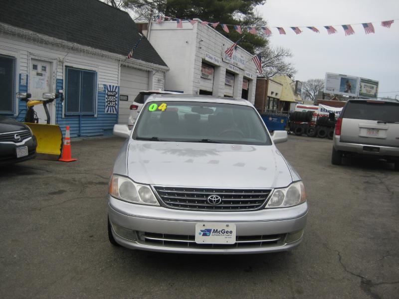 Toyota Avalon XL 2004