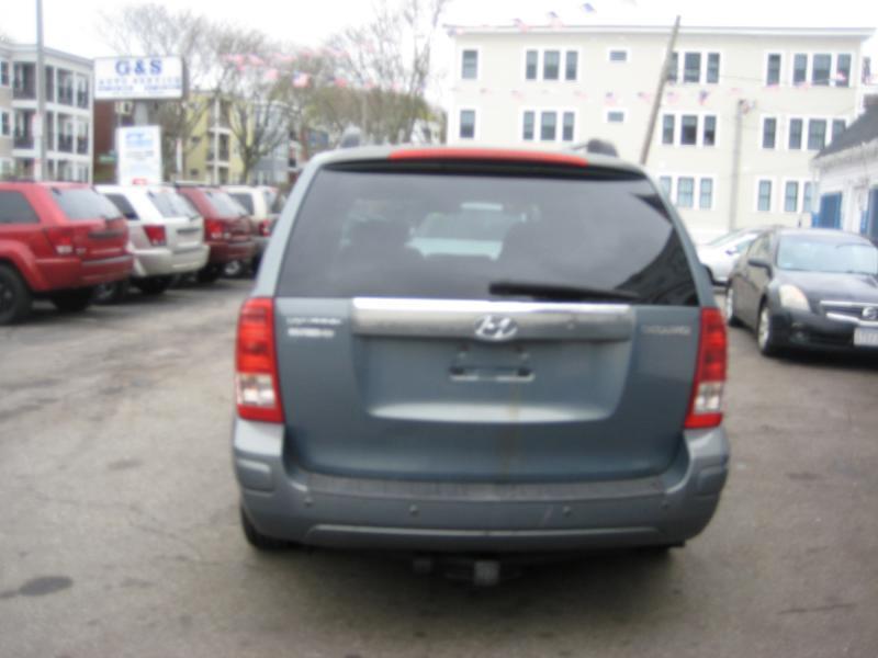 Hyundai Entourage GLS 2007