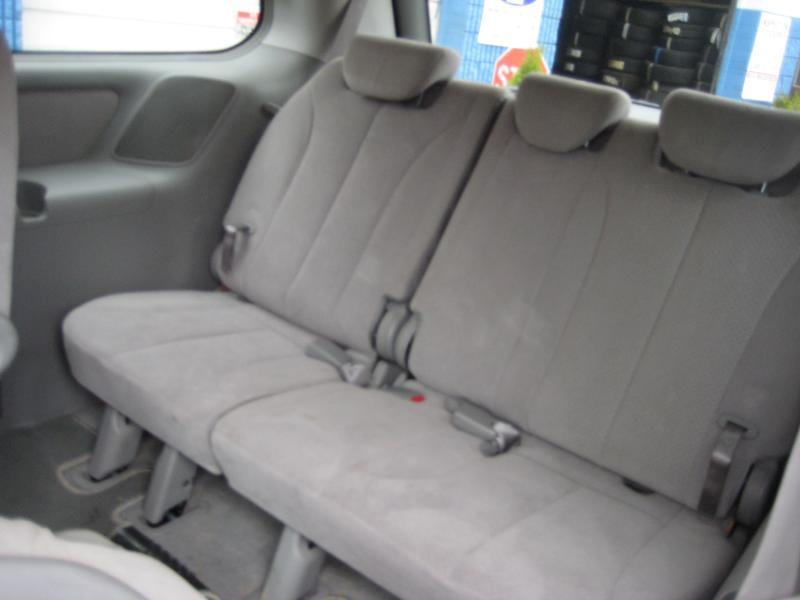 Hyundai Entourage GLS 2007