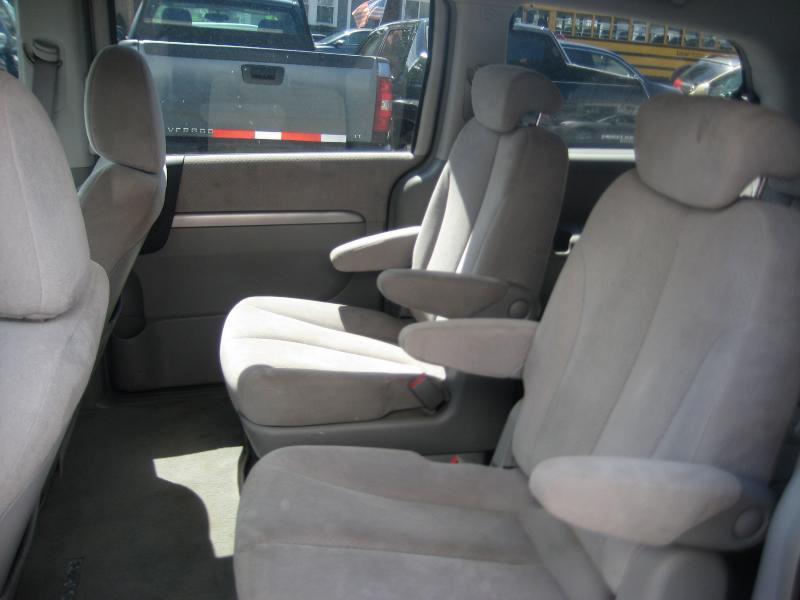 Hyundai Entourage GLS 2007