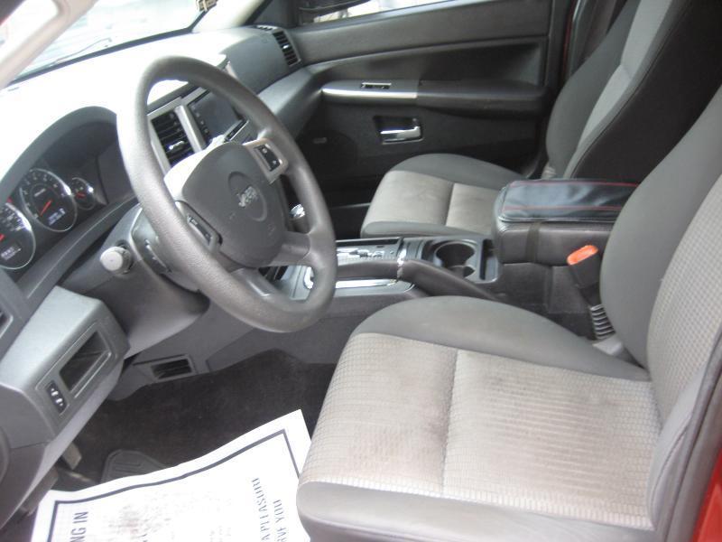 Jeep Grand Cherokee Laredo 4WD 2009