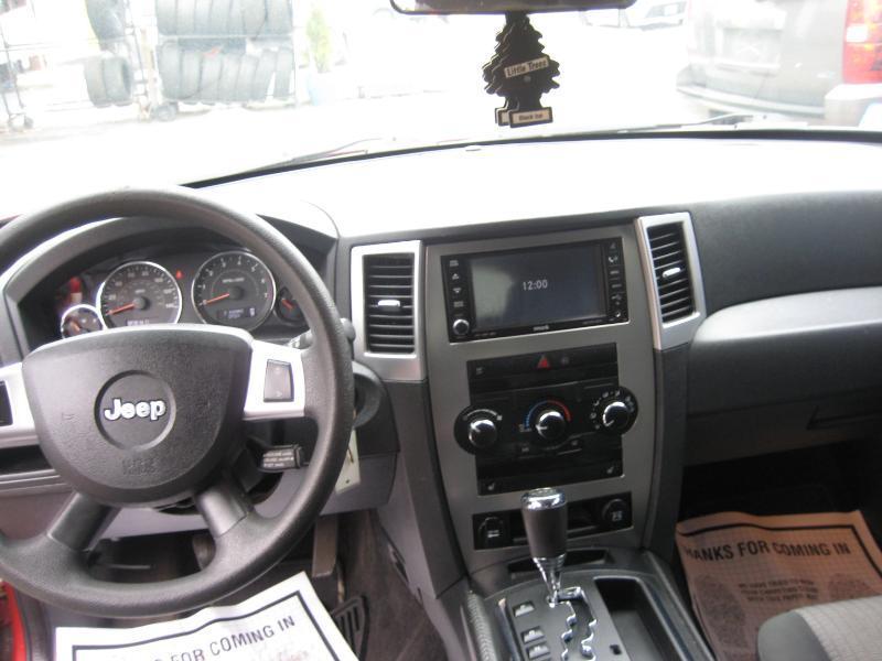 Jeep Grand Cherokee Laredo 4WD 2009