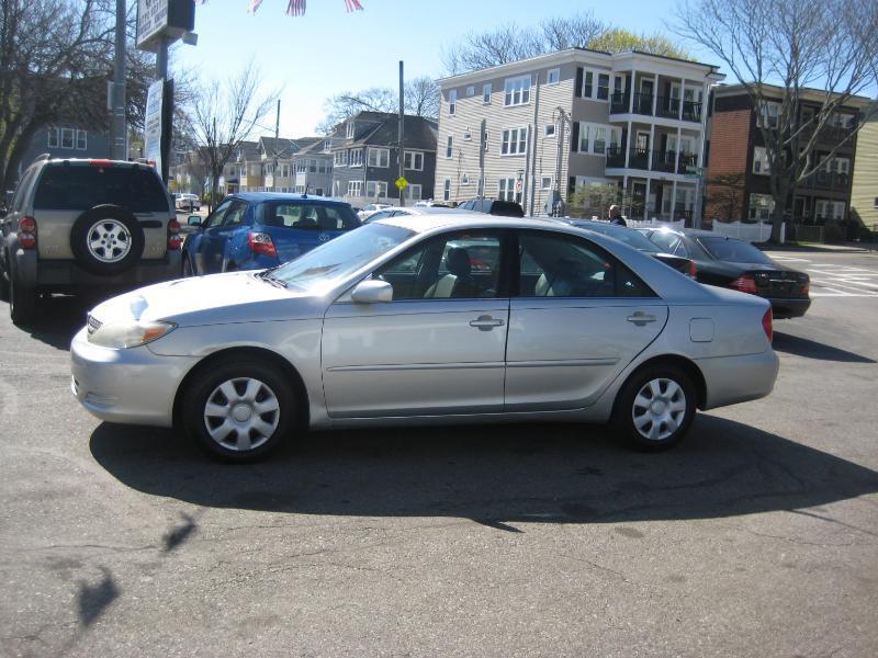 Toyota Camry LE 2002
