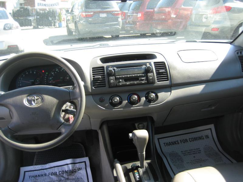 Toyota Camry LE 2002