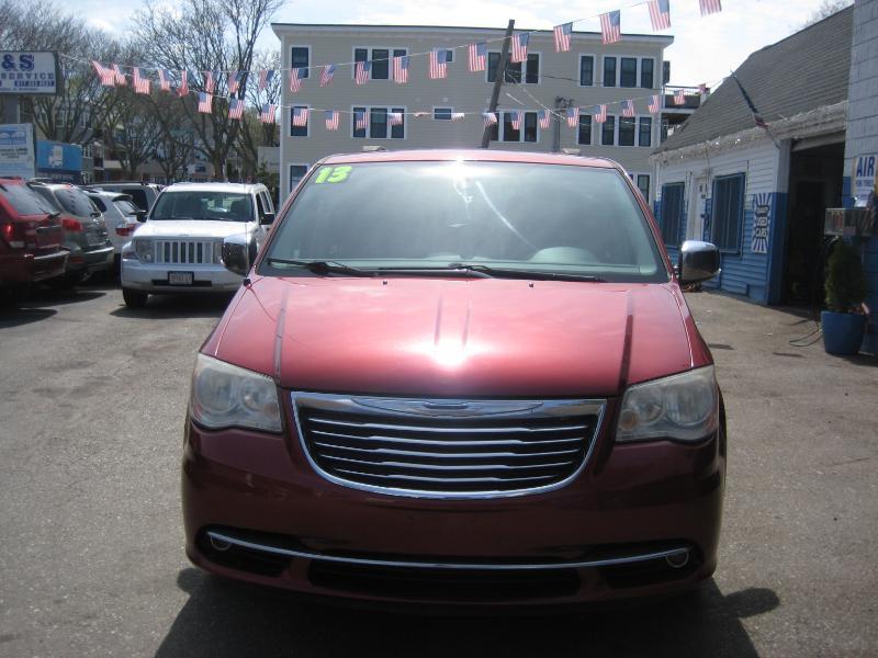 Chrysler Town & Country Touring-L 2013