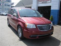 2013 Chrysler Town & Country 