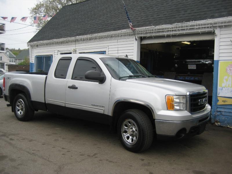 GMC Sierra 1500 SL Ext. Cab 4WD 2011