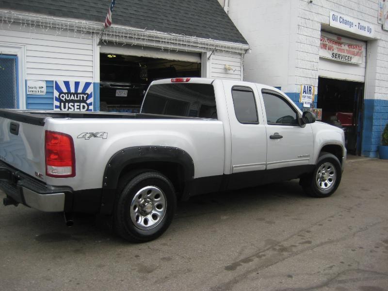 GMC Sierra 1500 SL Ext. Cab 4WD 2011