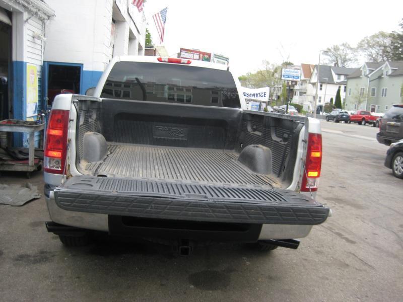GMC Sierra 1500 SL Ext. Cab 4WD 2011