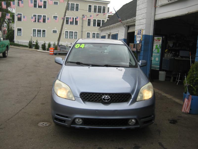 Toyota Matrix  2004