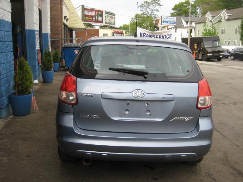 Toyota Matrix  2004