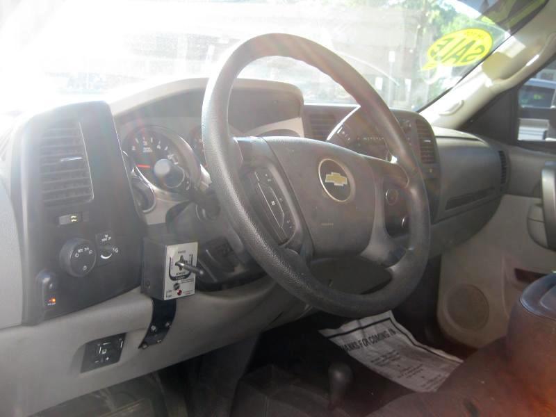 Chevrolet Silverado 2500HD Work Truck Long Box 4WD 2012
