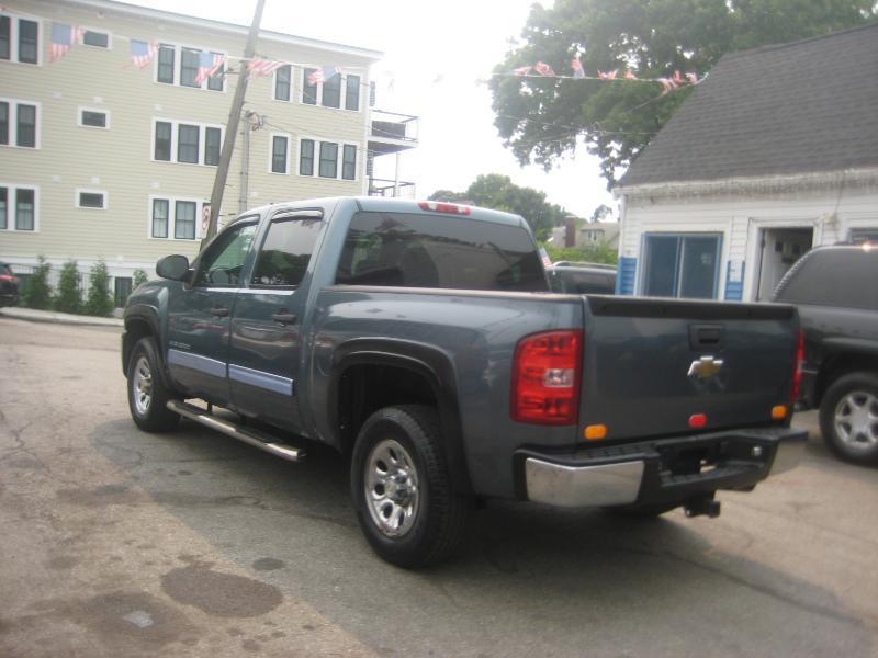 Chevrolet Silverado 1500 LS Crew Cab 4WD 2010