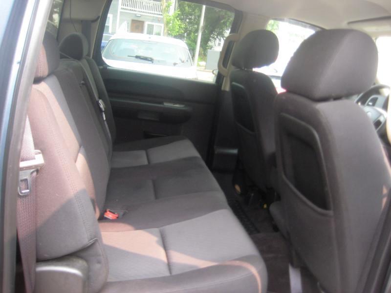 Chevrolet Silverado 1500 LS Crew Cab 4WD 2010