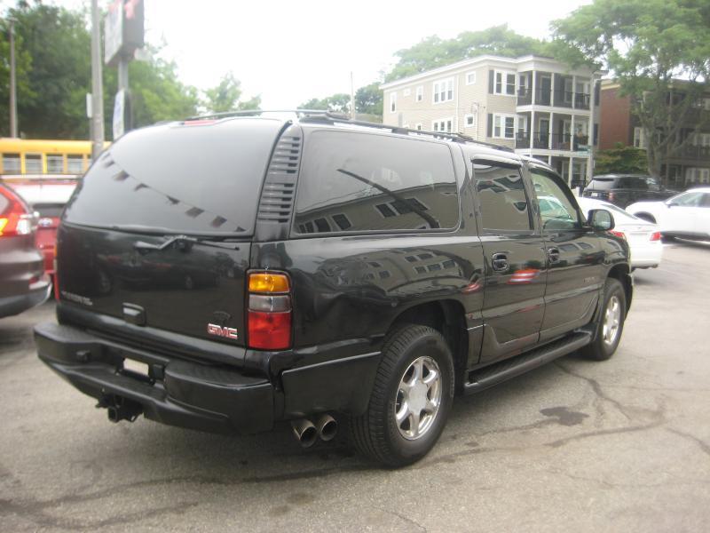 GMC Yukon Denali  2004