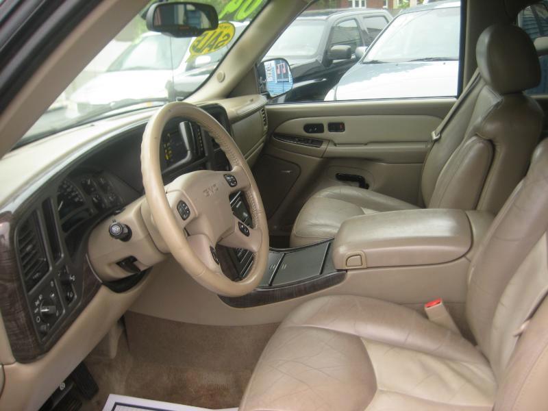 GMC Yukon Denali  2004