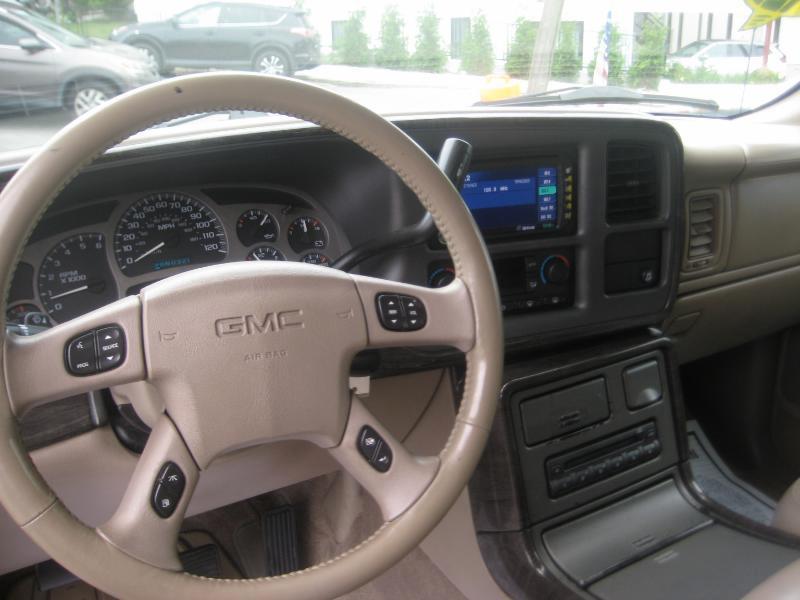 GMC Yukon Denali  2004