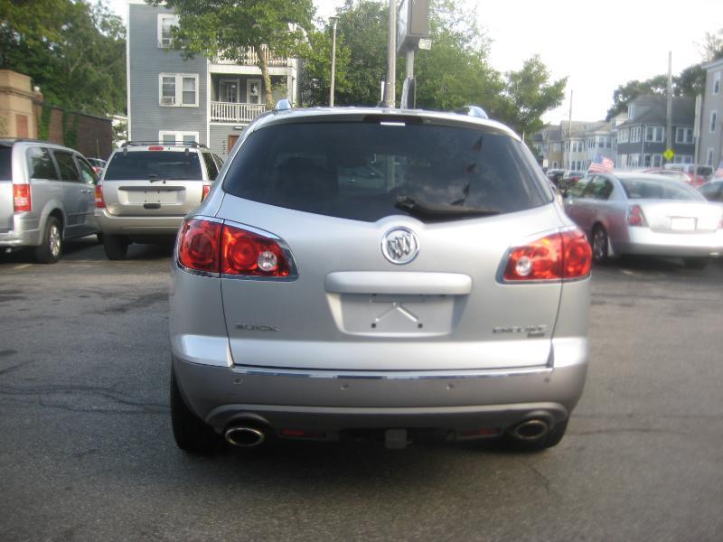 Buick Enclave  2010