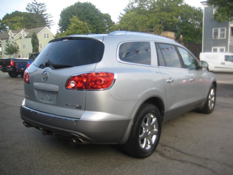 Buick Enclave  2010