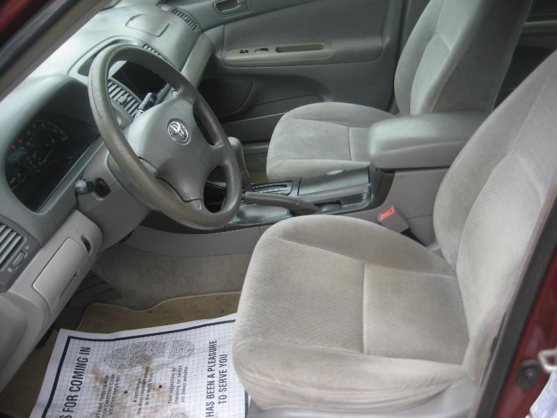 Toyota Camry LE 2003