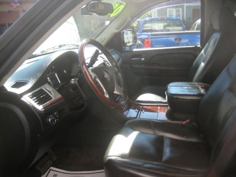 Cadillac Escalade  2008