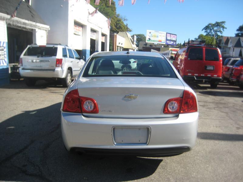 Chevrolet Malibu LS 2010