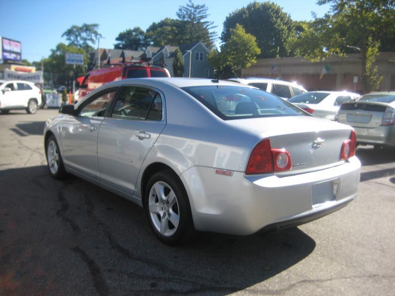 Chevrolet Malibu LS 2010