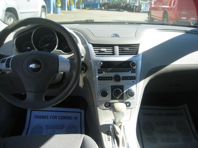 Chevrolet Malibu LS 2010