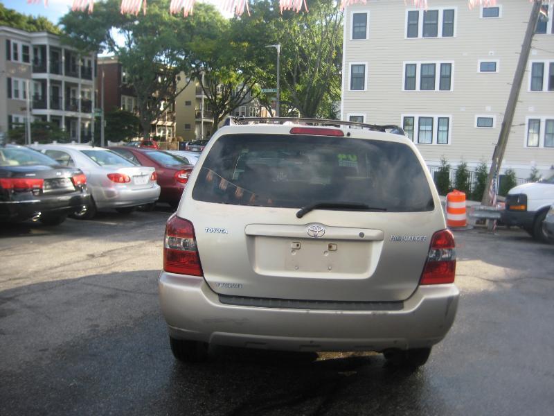 Toyota Highlander  2004