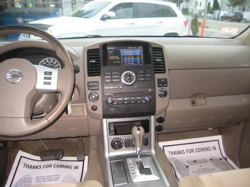 Nissan Pathfinder  2009