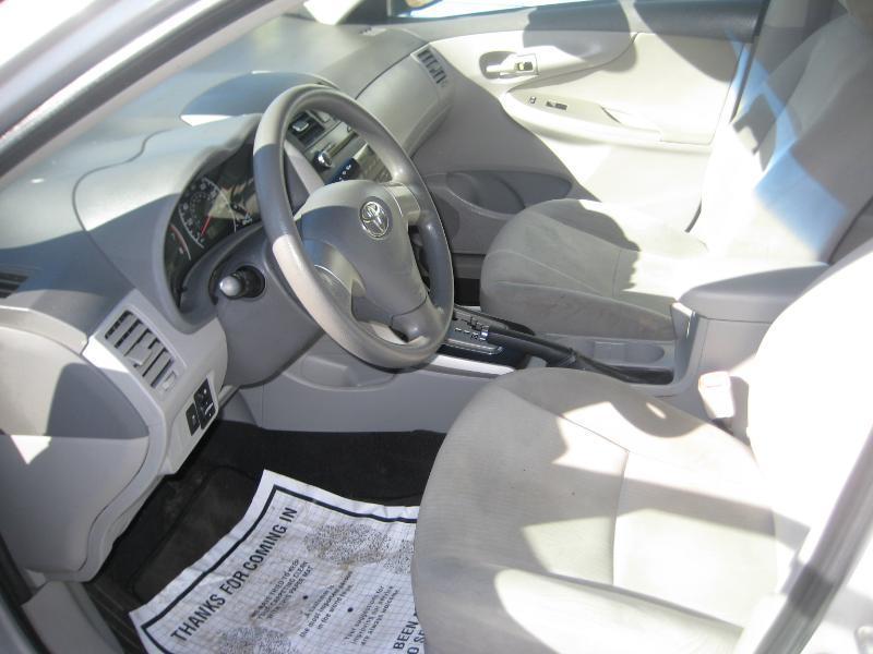 Toyota Corolla  2010