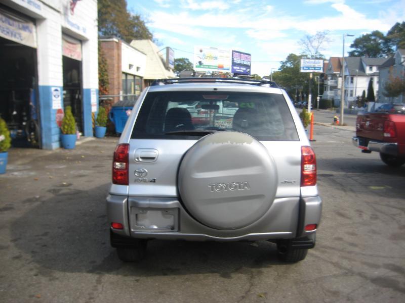 Toyota RAV4  2005