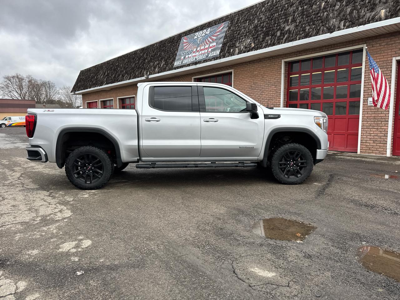 2021 GMC Sierra 1500 4WD Crew Cab 147" Elevation