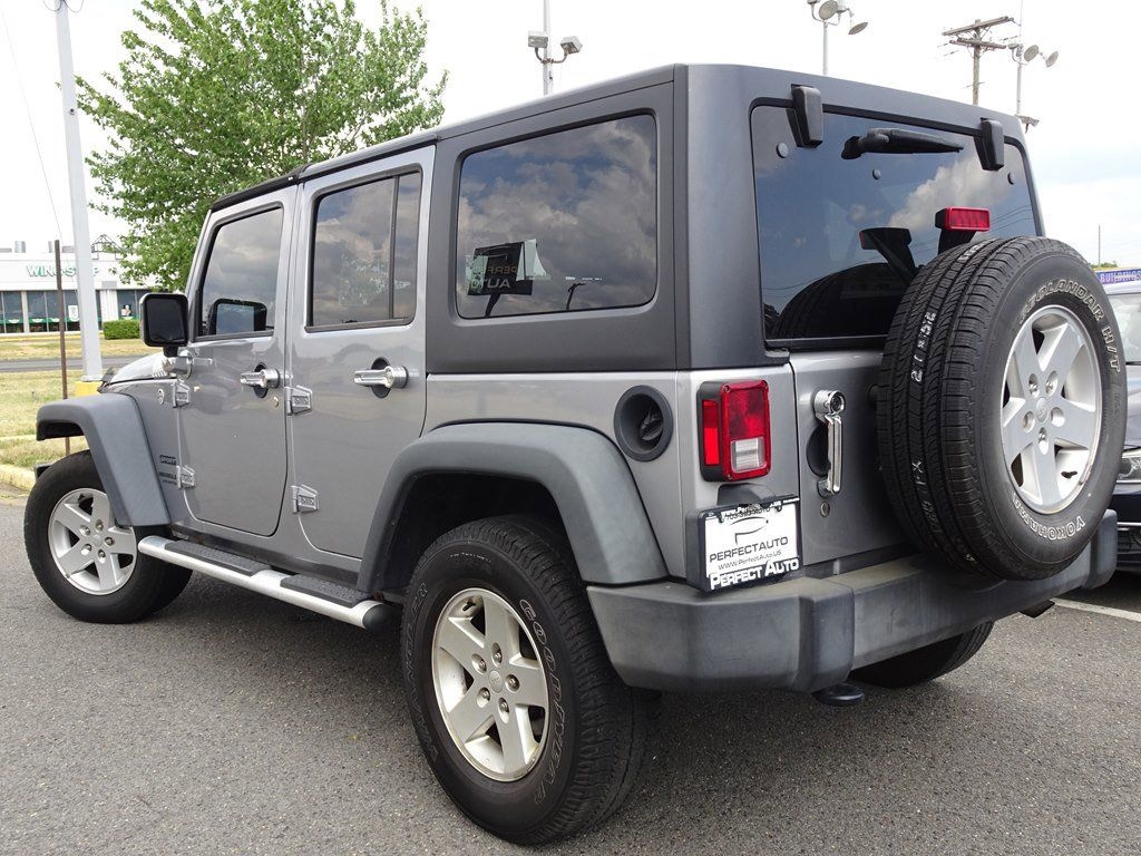Jeep Wrangler Unlimited Sport 4WD 2017