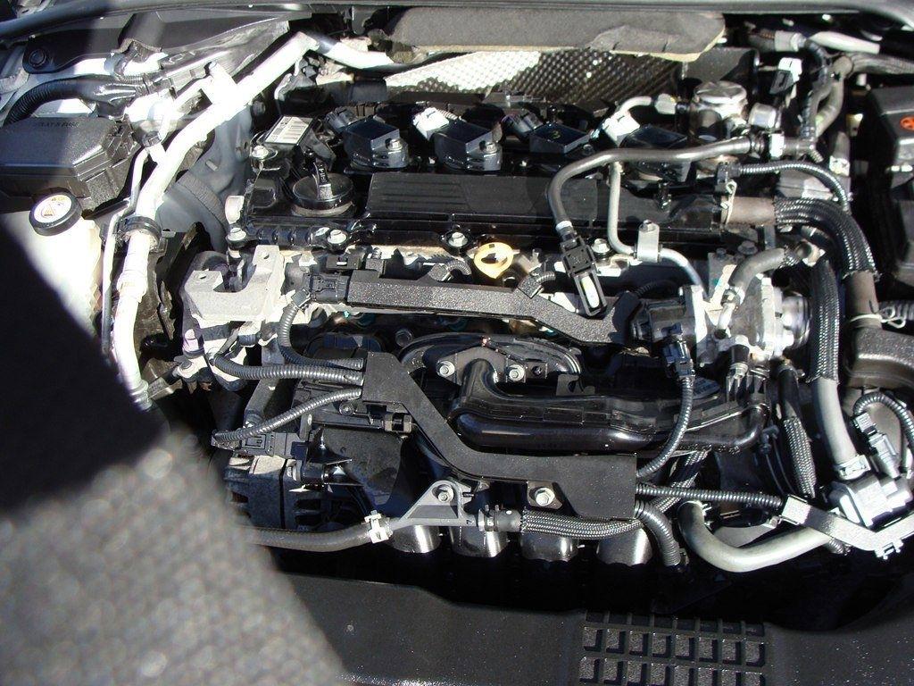 Toyota Corolla SE CVT (Natl) 2020