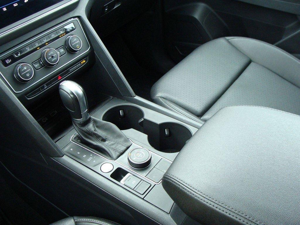 Volkswagen Atlas 3.6L V6 SE w/Technology 4MOTION 2018