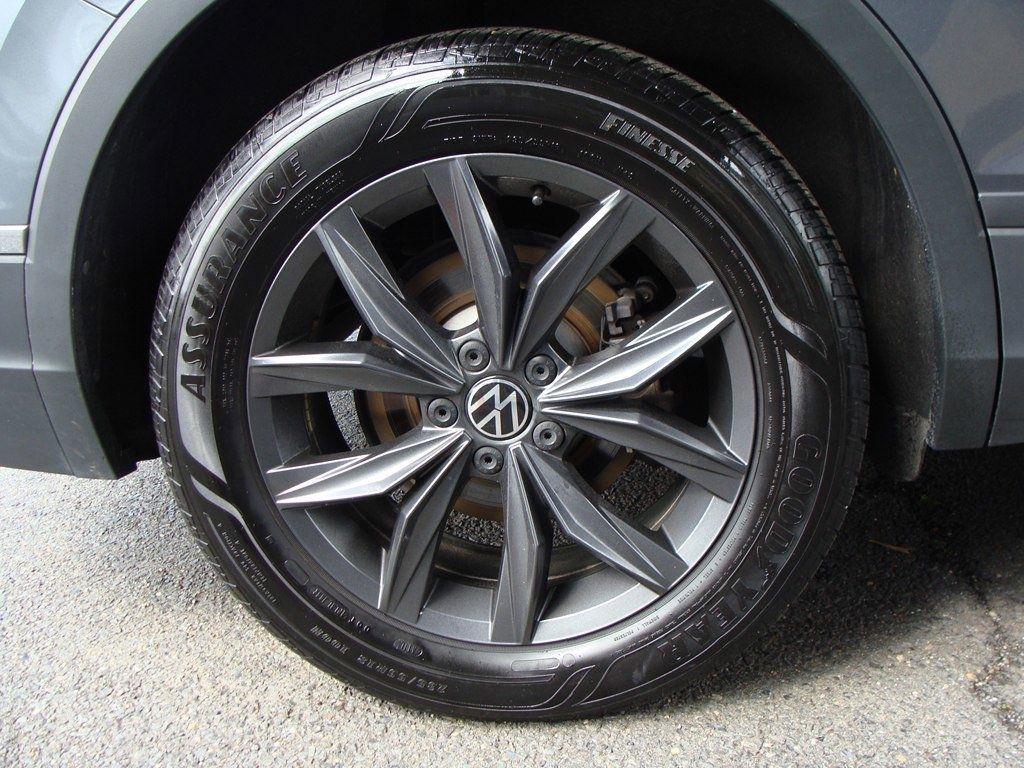Volkswagen Tiguan 2.0T SE FWD 2023