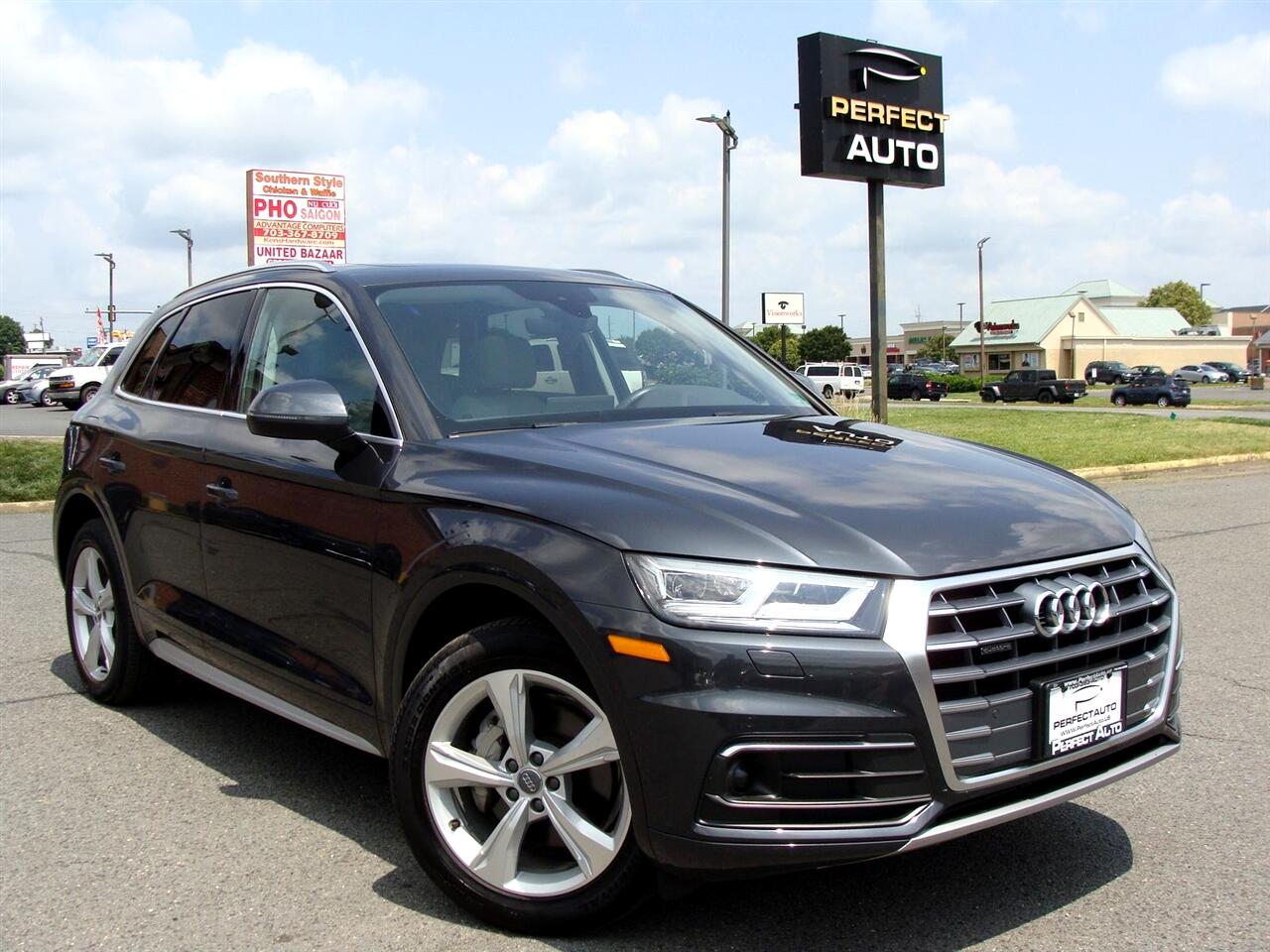 Audi Q5 Premium Plus 45 TFSI quattro 2020 Audi Q5 Premium Plus 45 TFSI quattro 2020