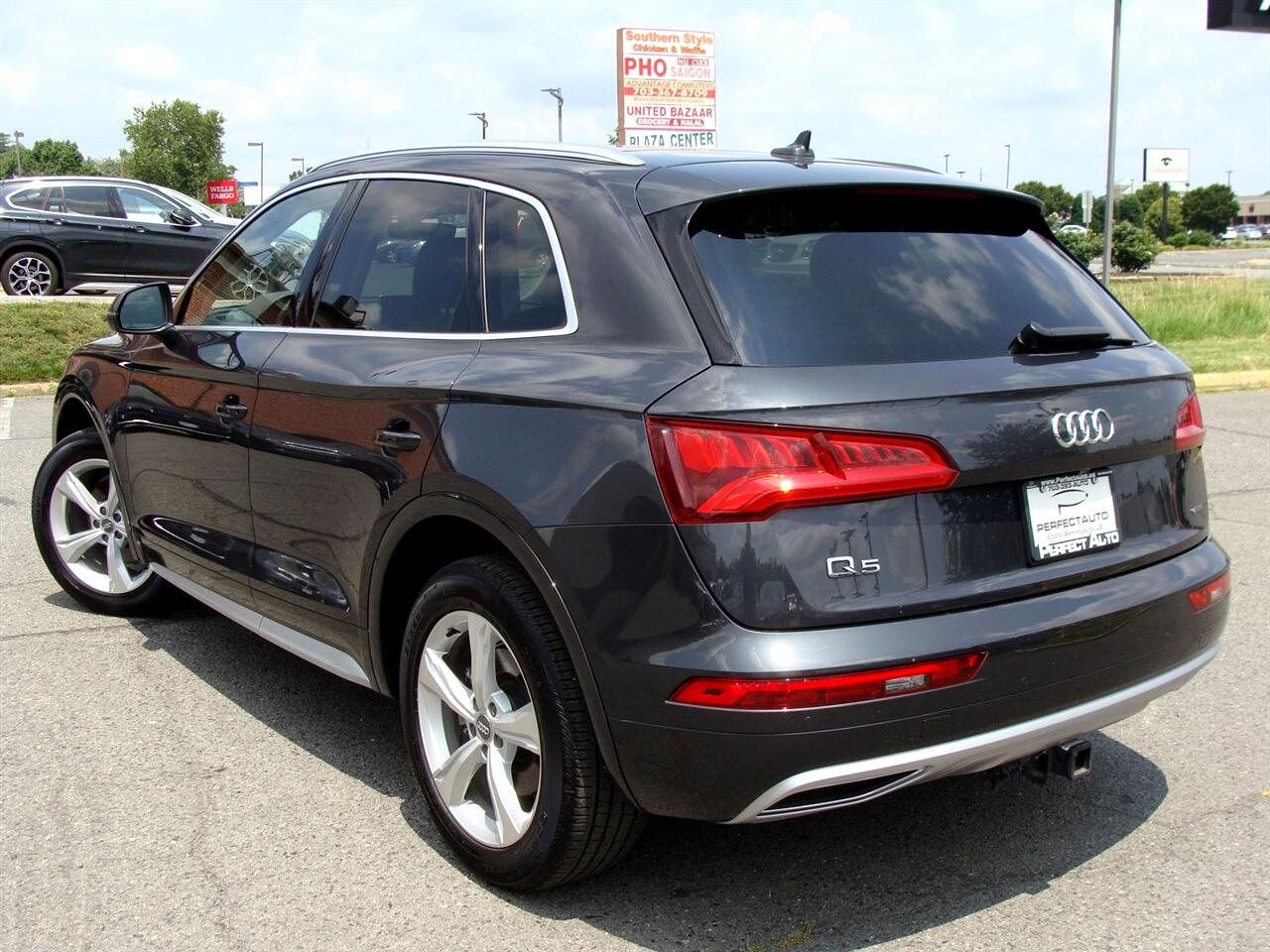 Audi Q5 Premium Plus 45 TFSI quattro 2020 Audi Q5 Premium Plus 45 TFSI quattro 2020