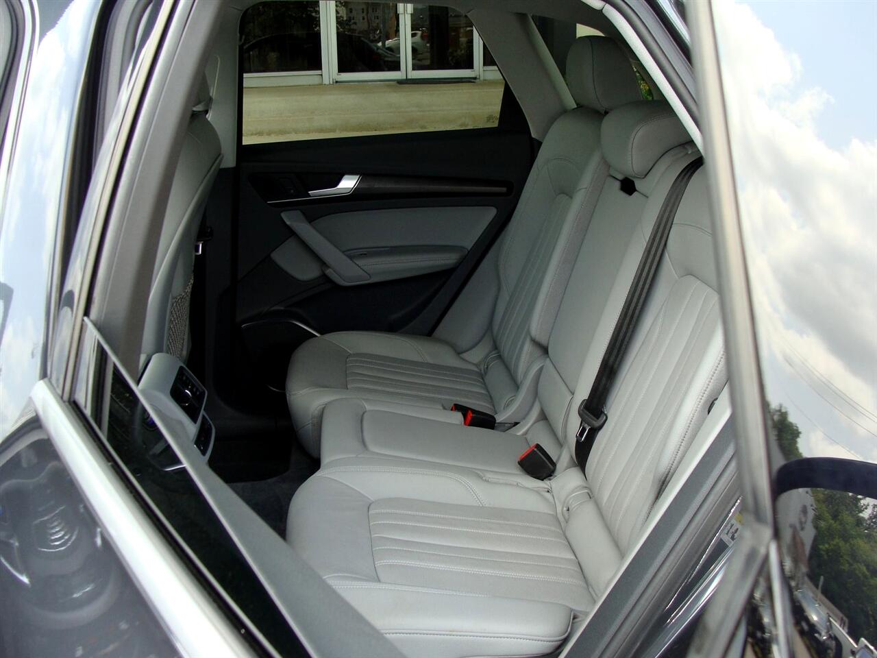 Audi Q5 Premium Plus 45 TFSI quattro 2020 Audi Q5 Premium Plus 45 TFSI quattro 2020