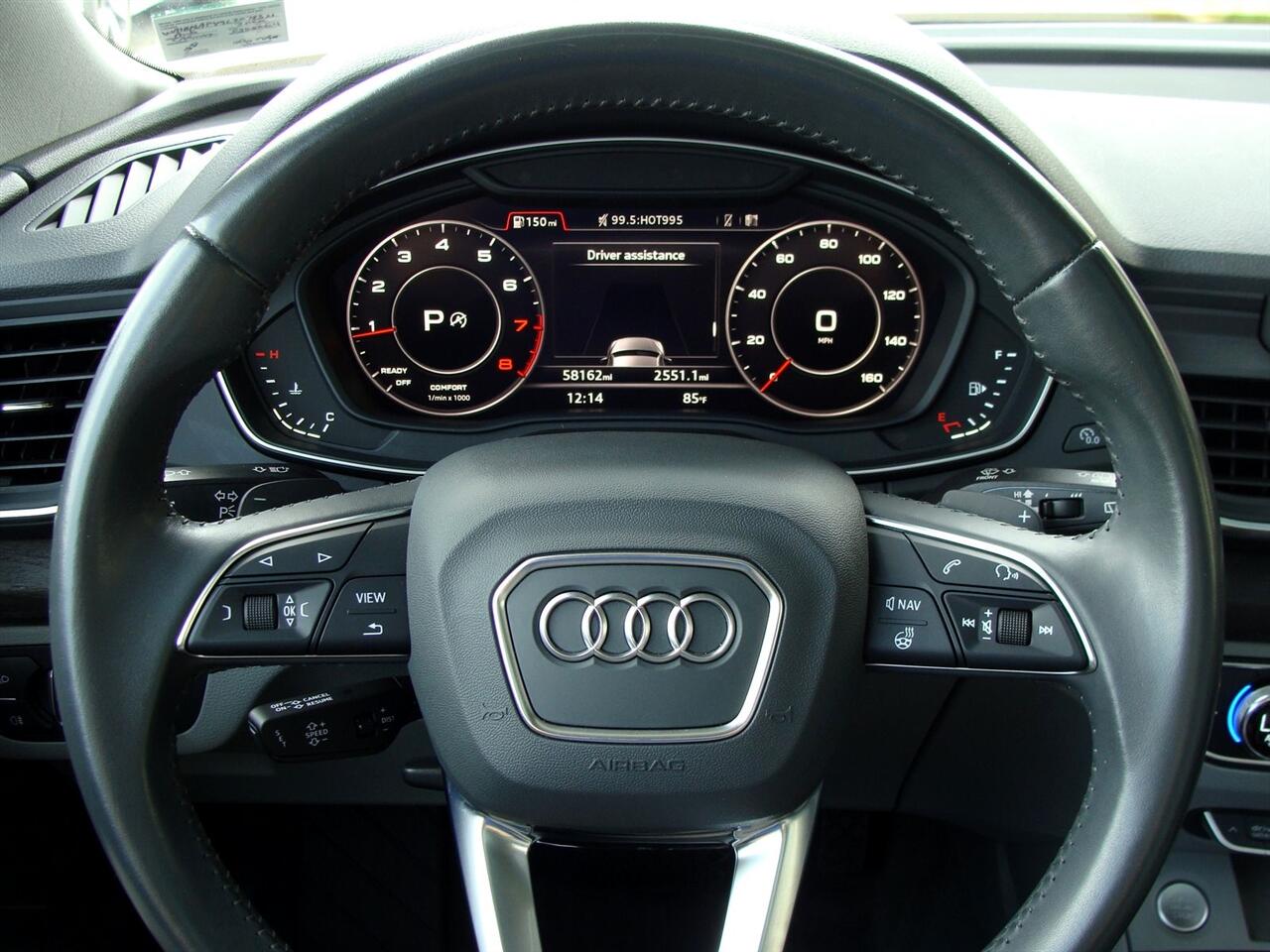 Audi Q5 Premium Plus 45 TFSI quattro 2020 Audi Q5 Premium Plus 45 TFSI quattro 2020