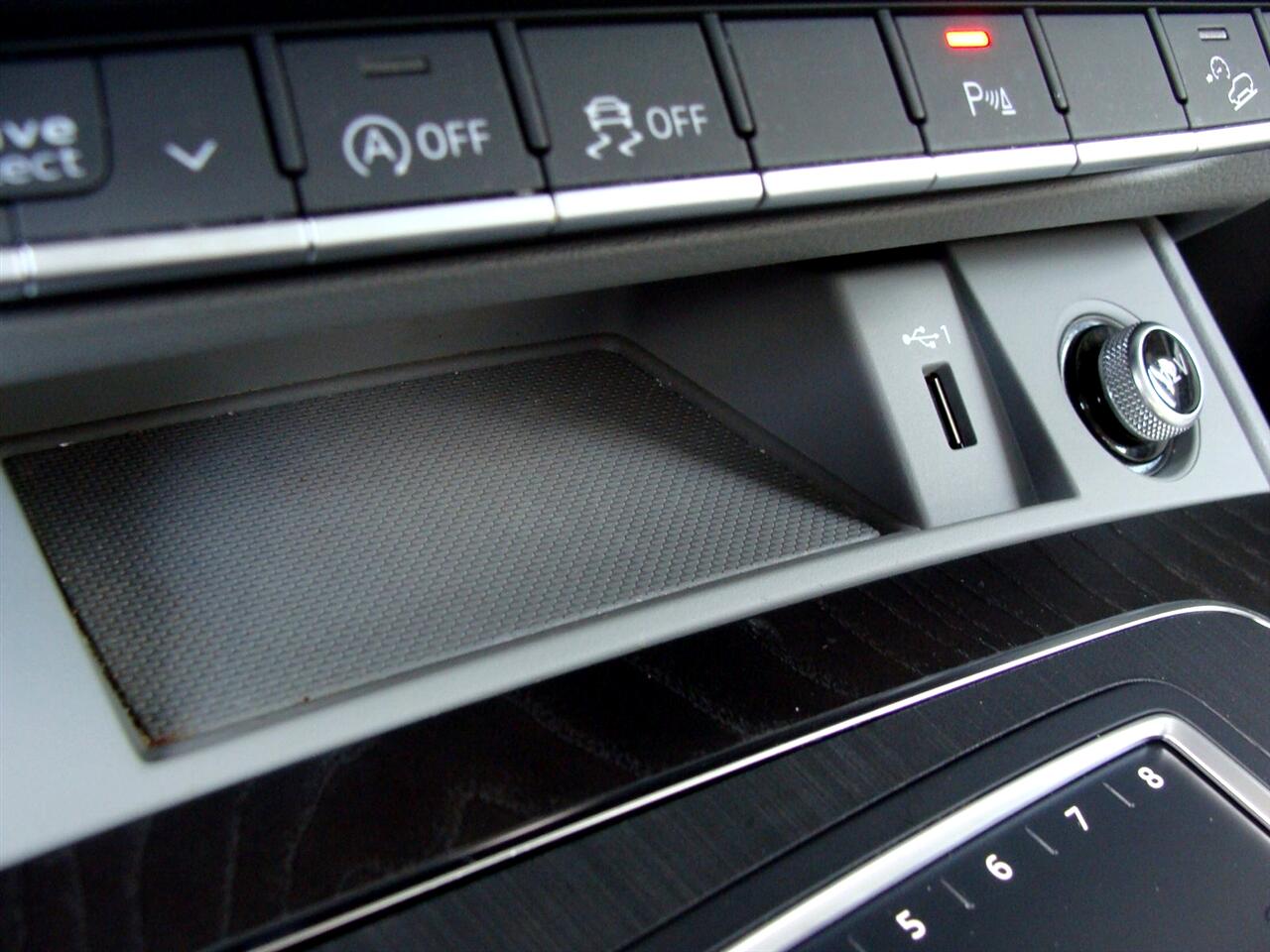 Audi Q5 Premium Plus 45 TFSI quattro 2020 Audi Q5 Premium Plus 45 TFSI quattro 2020