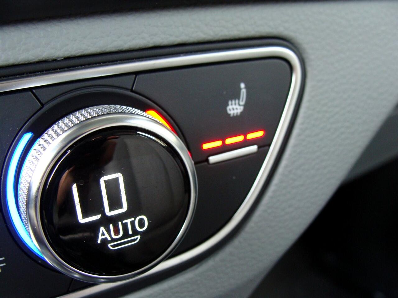 Audi Q5 Premium Plus 45 TFSI quattro 2020 Audi Q5 Premium Plus 45 TFSI quattro 2020