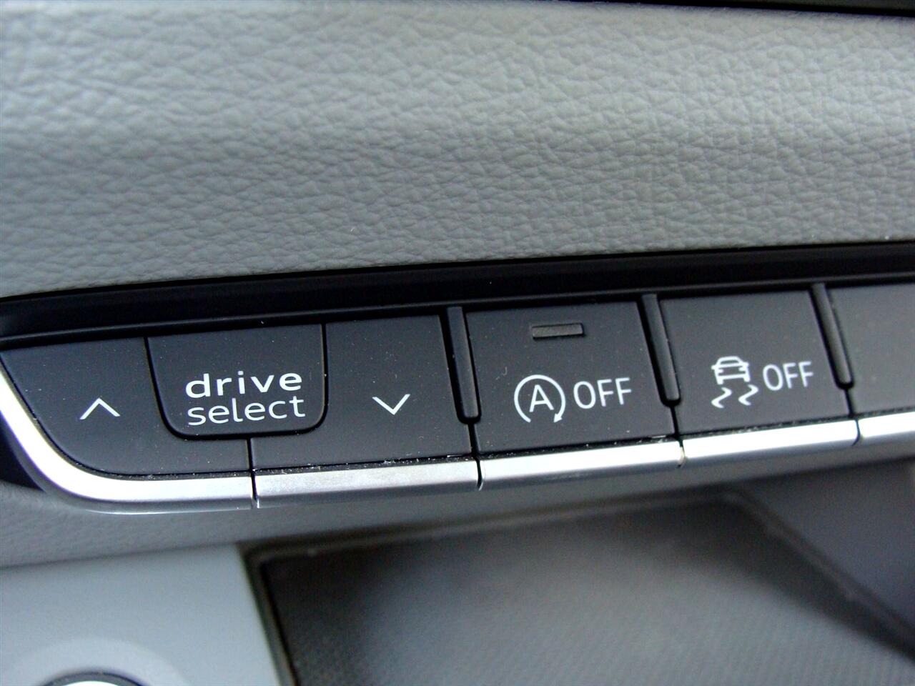 Audi Q5 Premium Plus 45 TFSI quattro 2020 Audi Q5 Premium Plus 45 TFSI quattro 2020