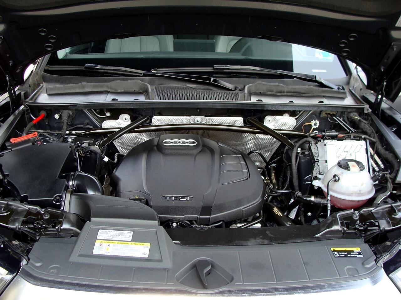 Audi Q5 Premium Plus 45 TFSI quattro 2020 Audi Q5 Premium Plus 45 TFSI quattro 2020