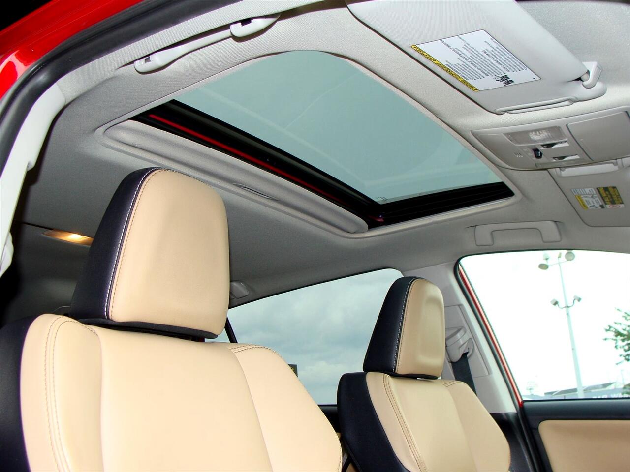 Toyota RAV4 Limited AWD (Natl) 2017 Toyota RAV4 Limited AWD (Natl) 2017