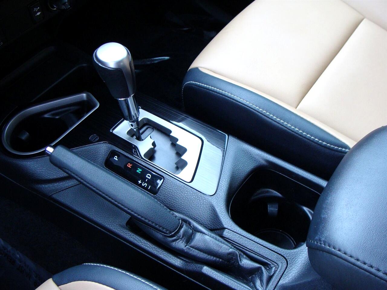 Toyota RAV4 Limited AWD (Natl) 2017 Toyota RAV4 Limited AWD (Natl) 2017