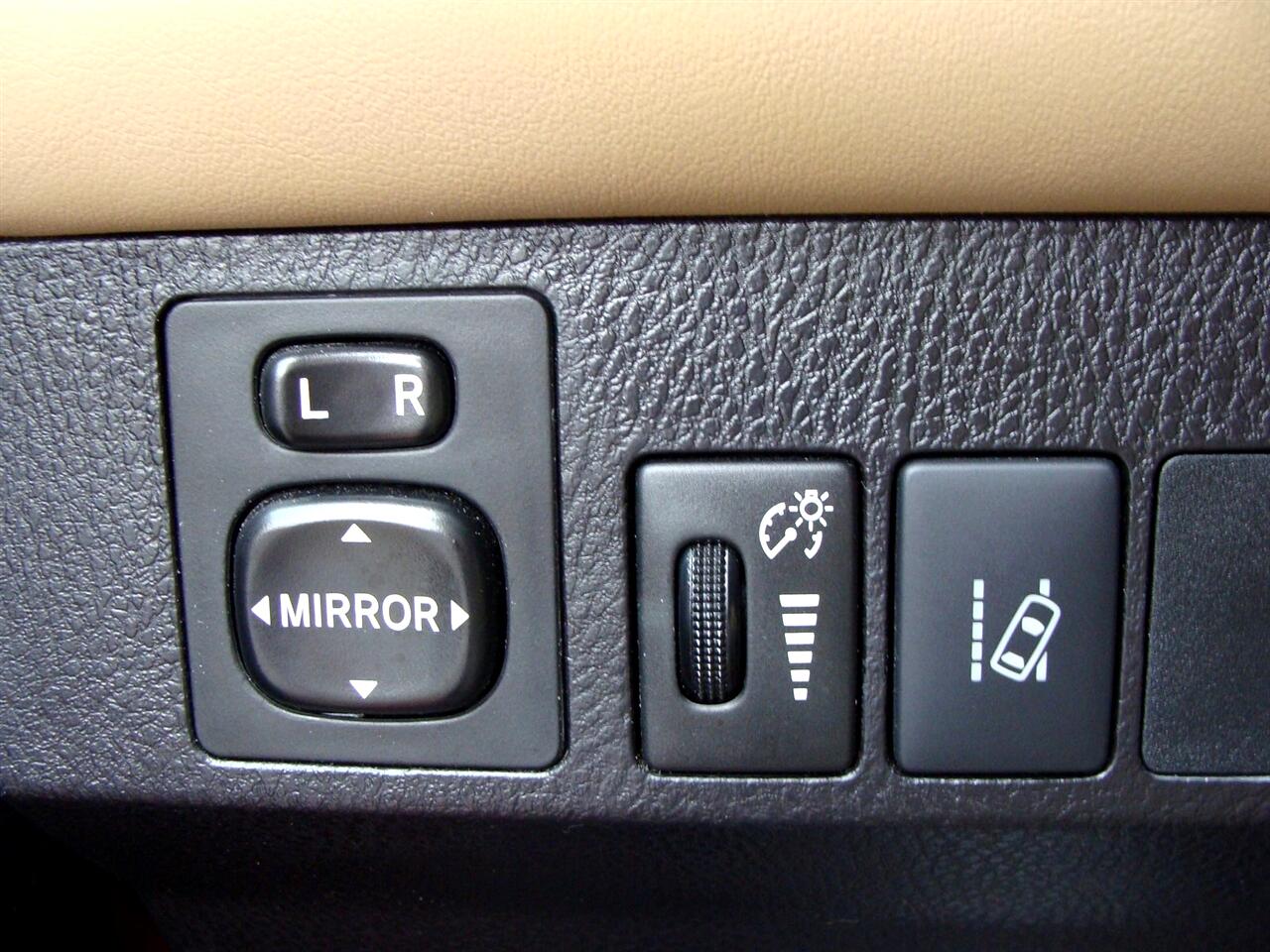 Toyota RAV4 Limited AWD (Natl) 2017 Toyota RAV4 Limited AWD (Natl) 2017